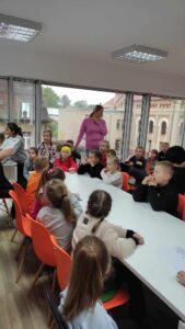 zajęcia o recyklingu dla SP w Wojciechowie