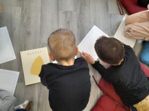 zajęcia z literacko-manualne z dziećm