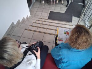 przedszkolaki poznają bibliotekę