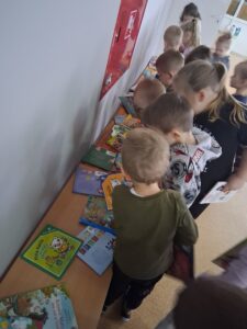 akcja książka w podróży